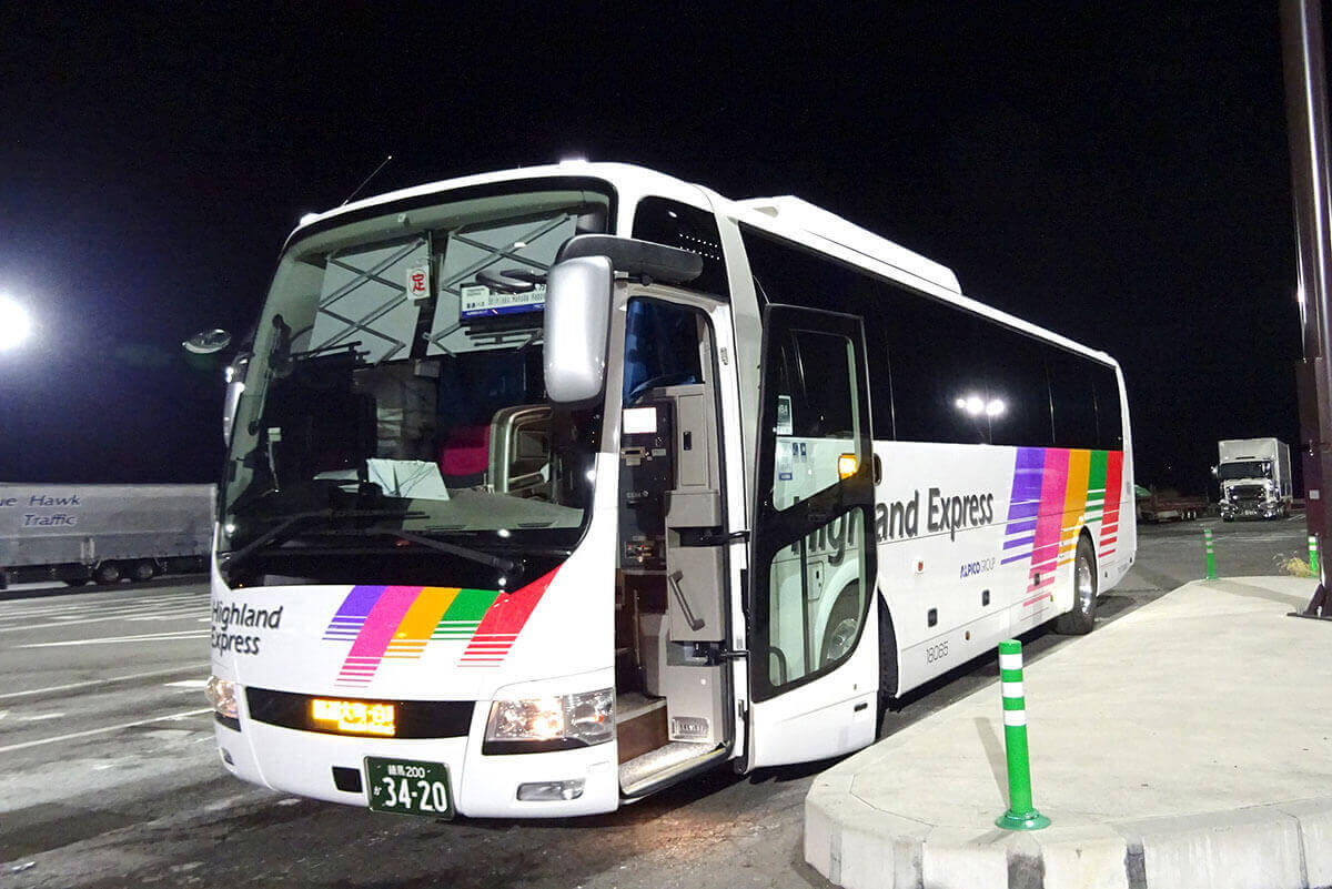 Highway bus is the most convenient to visit Hakuba!
