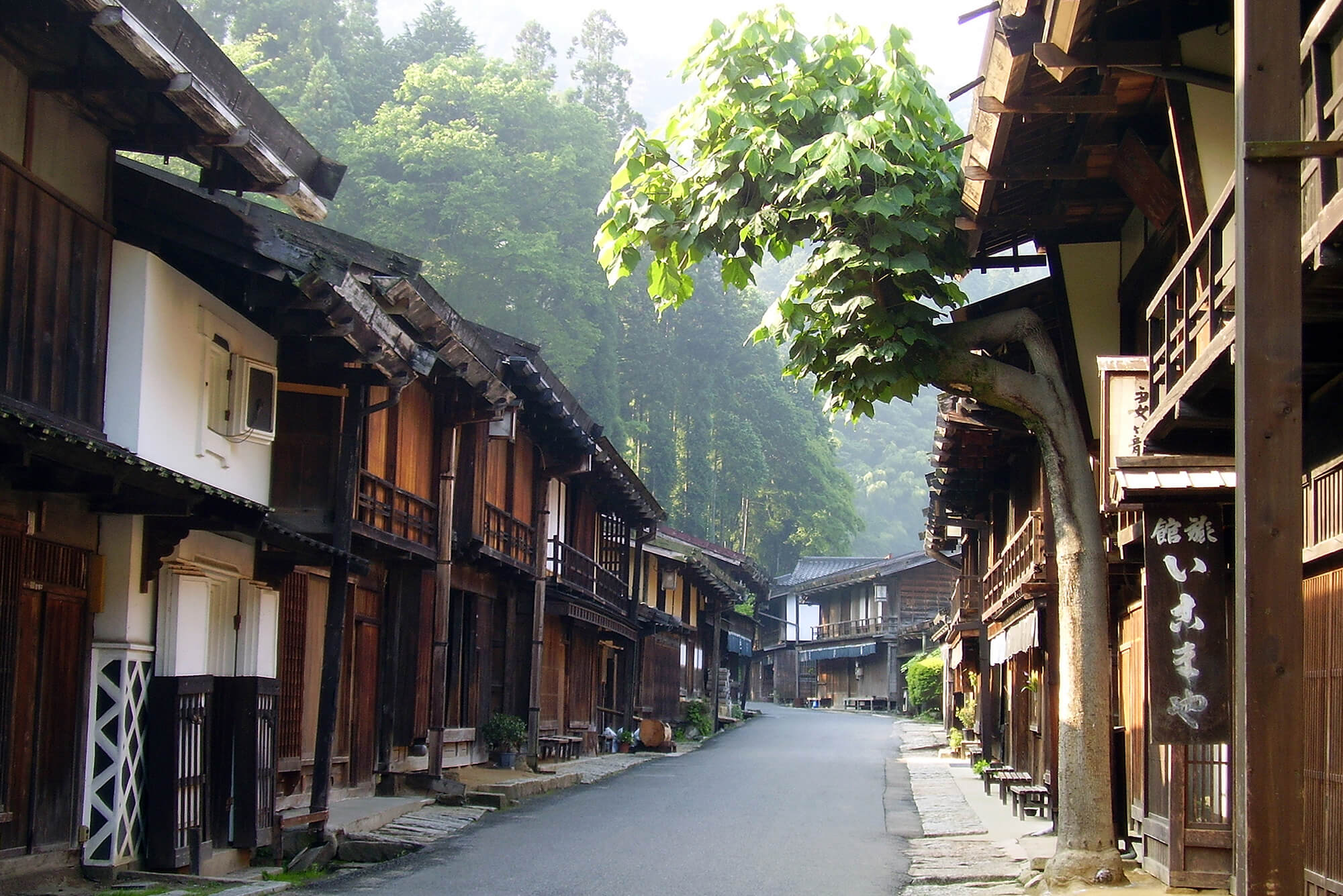 'Magomejuku' which still remains the historical townscape of the Edo era